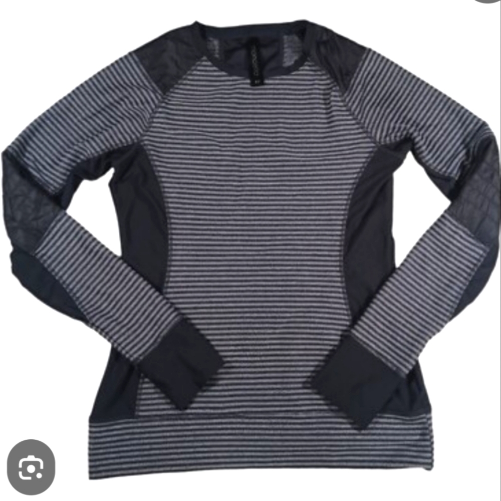 Womens' MONDETTA athletic Pullover Striped Top Sz. XL